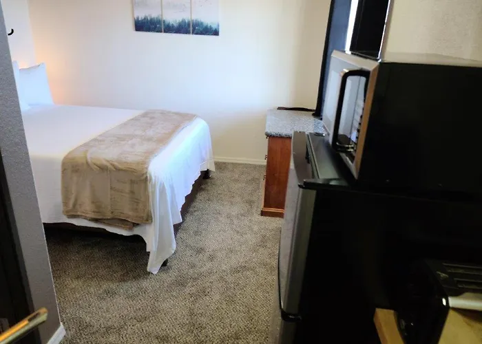 069b Comfortable With Kitchenette And King Bed Near South Rim Sleeps 4