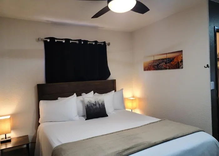 Apartment 069b Comfortable With Kitchenette And King Bed Near South Rim Sleeps 4
