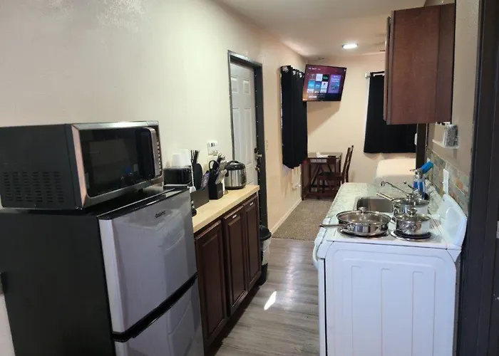 069b Comfortable With Kitchenette And King Bed Near South Rim Sleeps 4 Apartment *